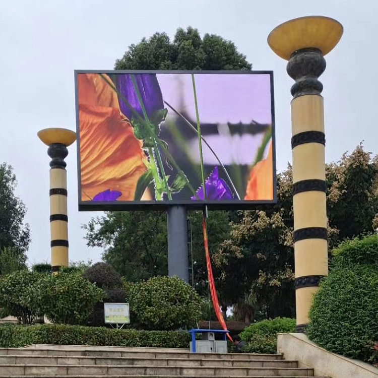 永州新田戶外單立柱P5全彩顯示屏